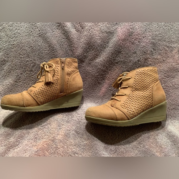 Girls report size 1 lace up boot microsuede - Picture 4 of 11